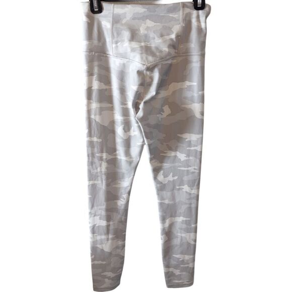 ATHLETA Elation Camo &/8 Tight Size Small Tall - Picture 4 of 4
